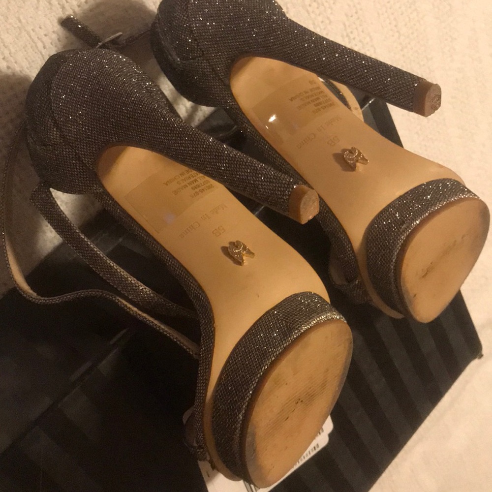 Victoria Secret ankle strap heels - Picture 3 of 6